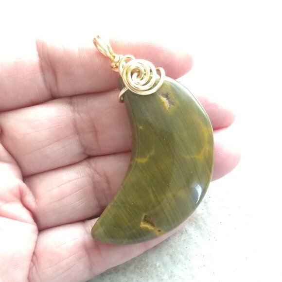Genuine Jasper Moon Pendant - Hunter Sage Green - Wire Wrapped - Moon Goddess - Picture 5 of 8